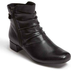 Earth Womens Size 8 D Wide Black Leather Boot